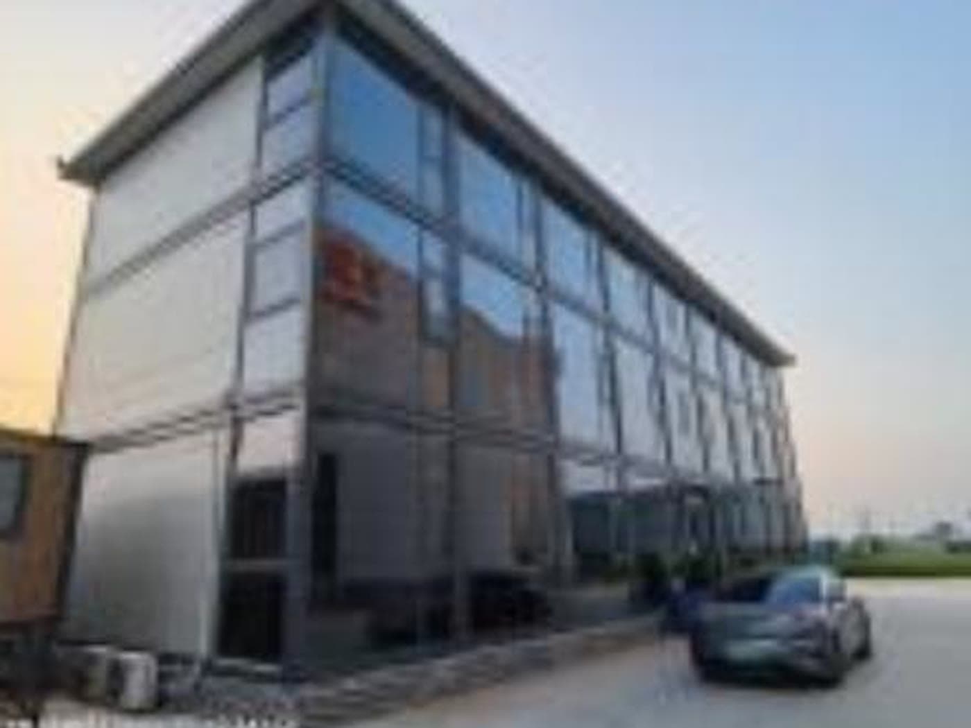 Unyizhan completed installation 3